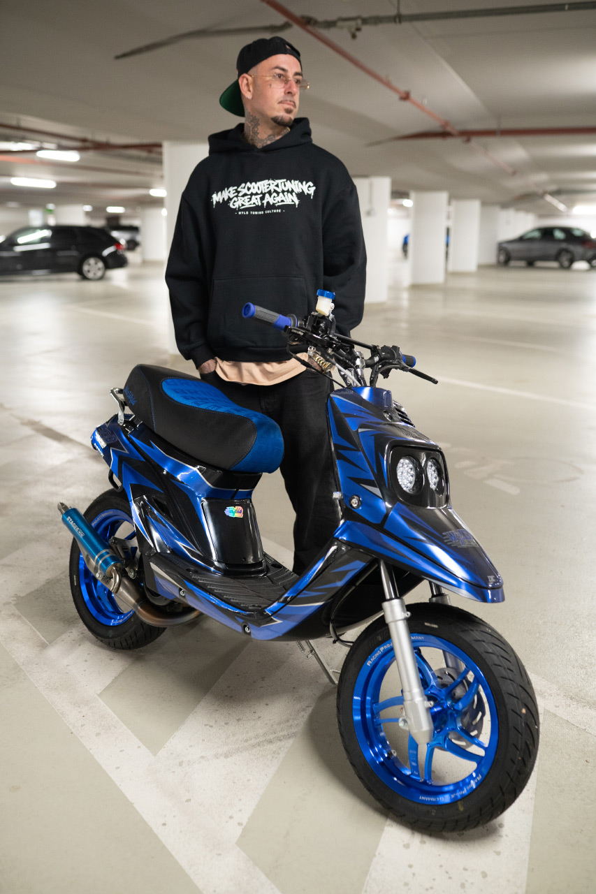 WY!D - Make Scootertuning Great Again - Oversized Fluffy Hoodie [black]