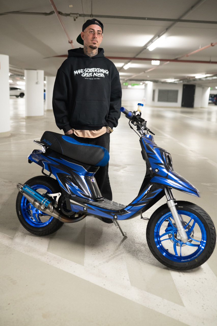 WY!D - Make Scootertuning Great Again - Oversized Fluffy Hoodie [black]